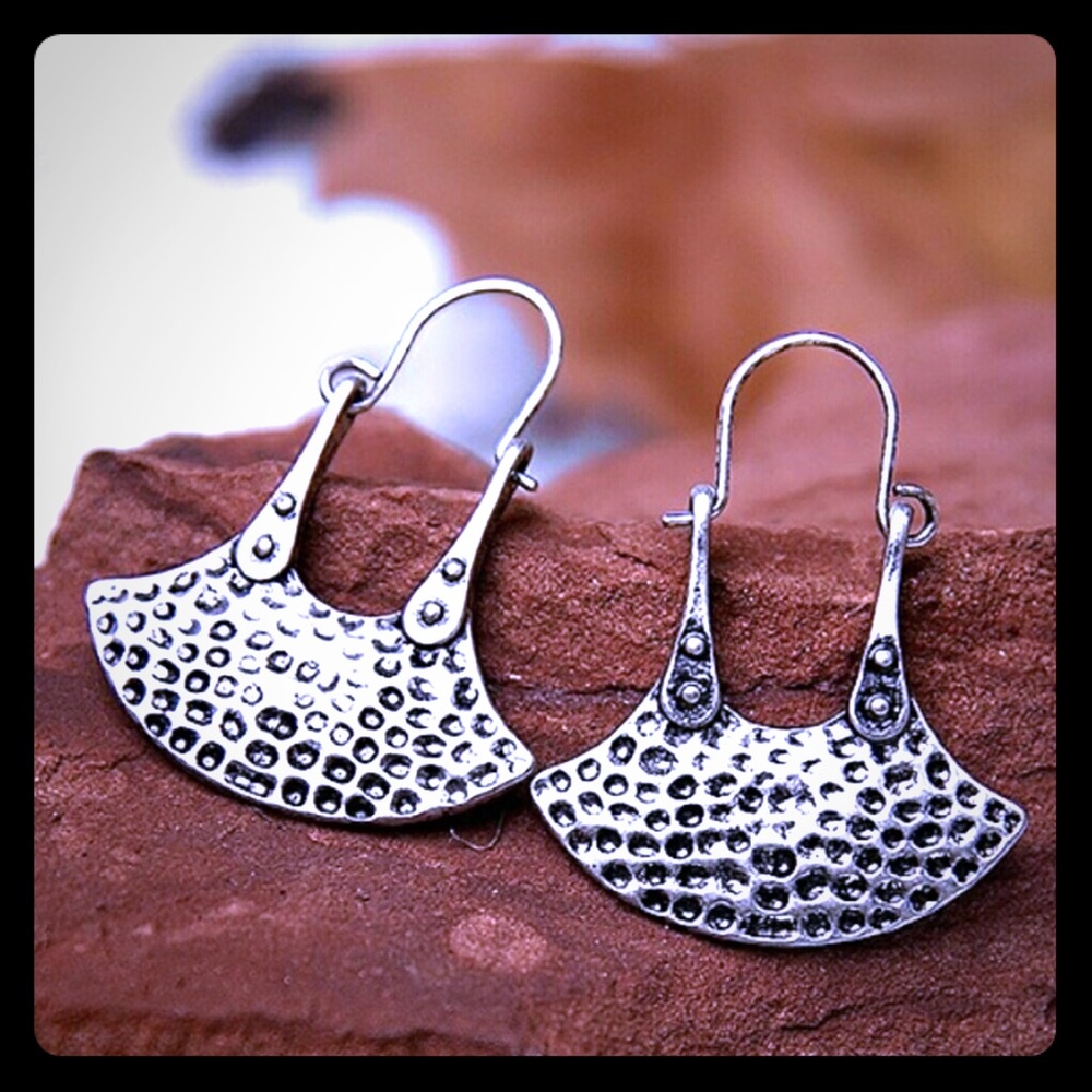 Hammered burnish silver earrings